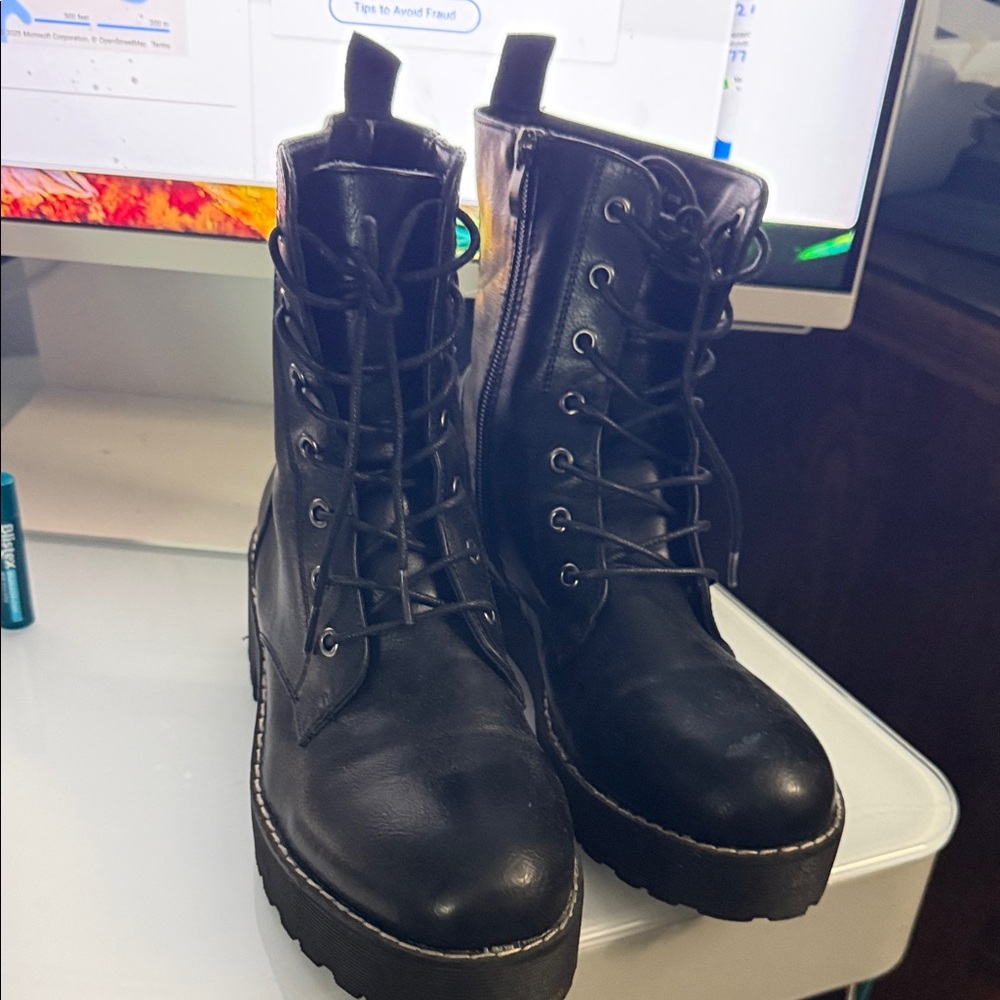 Dirty laundry Black Lace-Up combat Women's Boots